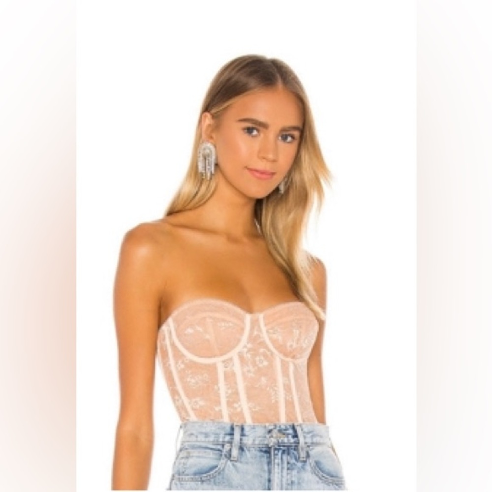 REVE RICHE Esada lace bustier bodysuit Sz 40 NEW.
Size: 40